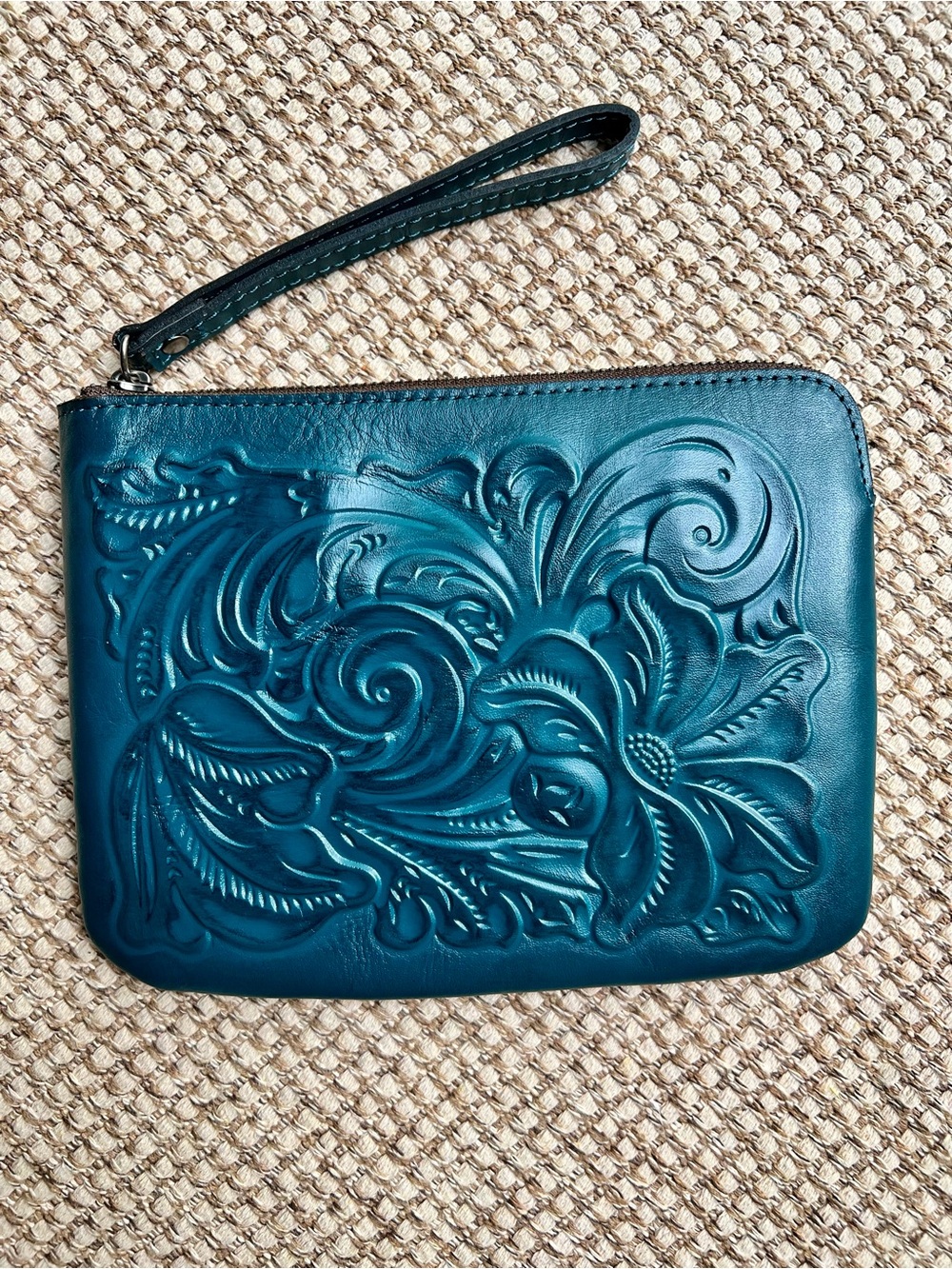 ✨Patricia Nash Embossed Floral Leather Wristlet Clutch Teal